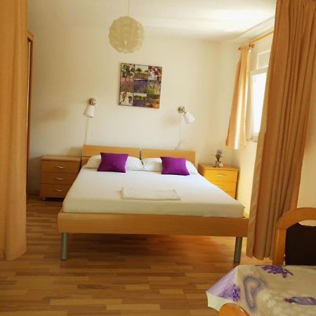 Apartments Andelic Sveti Filip i Jakov Bagian luar foto