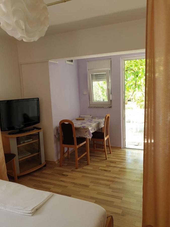 Apartments Andelic Sveti Filip i Jakov Bagian luar foto