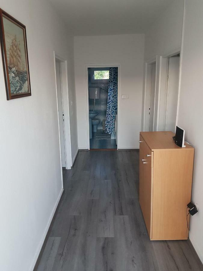 Apartments Andelic Sveti Filip i Jakov Bagian luar foto