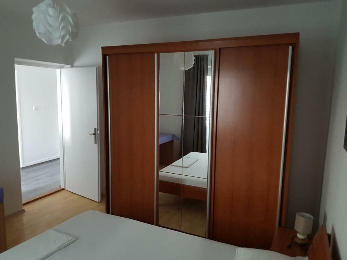 Apartments Andelic Sveti Filip i Jakov Bagian luar foto