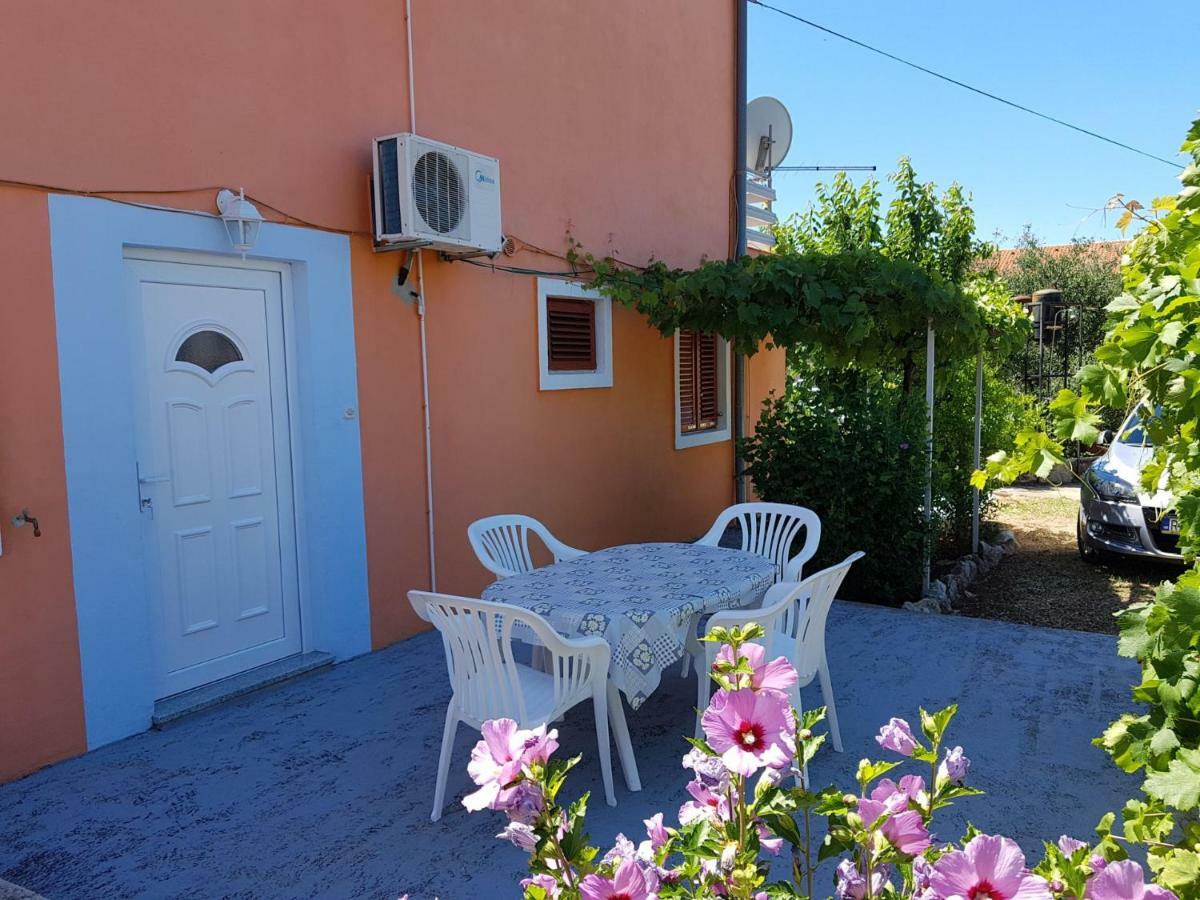 Apartments Andelic Sveti Filip i Jakov Bagian luar foto