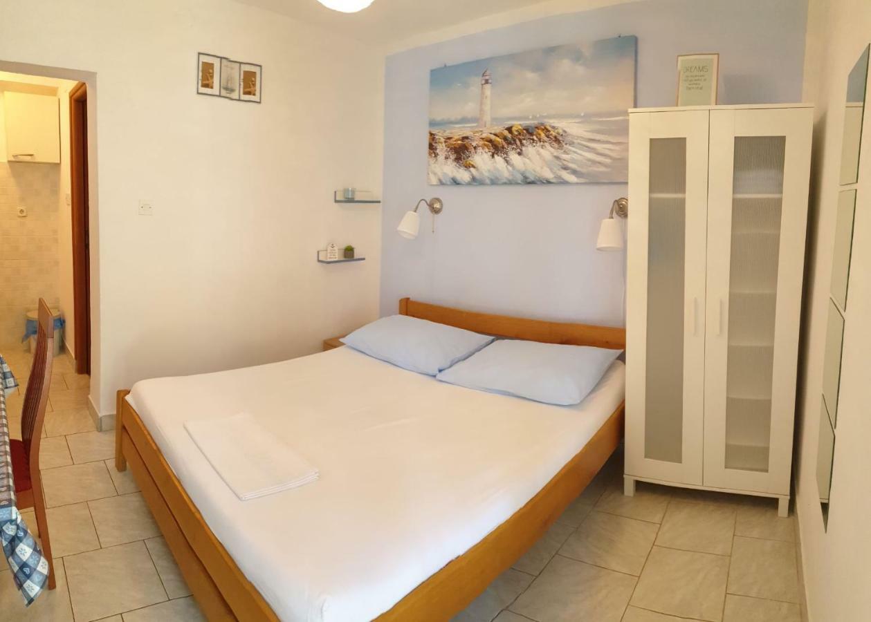 Apartments Andelic Sveti Filip i Jakov Bagian luar foto